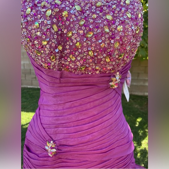 Purple Gown - Picture 4 of 10